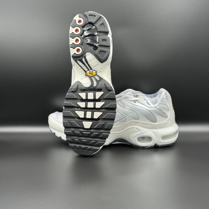Nike Air Max Plus - Image 2