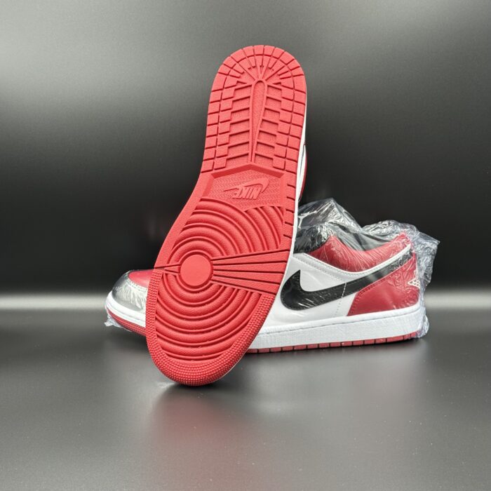 Air Jordan 1 Low 'Bred Toe' - Image 2