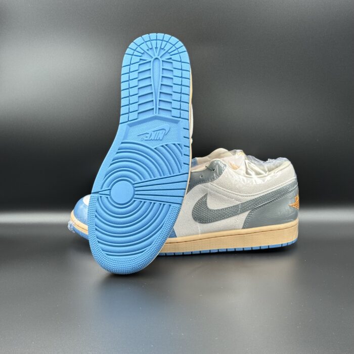 Air Jordan 1 Low SE Tokyo Vintage - Image 2