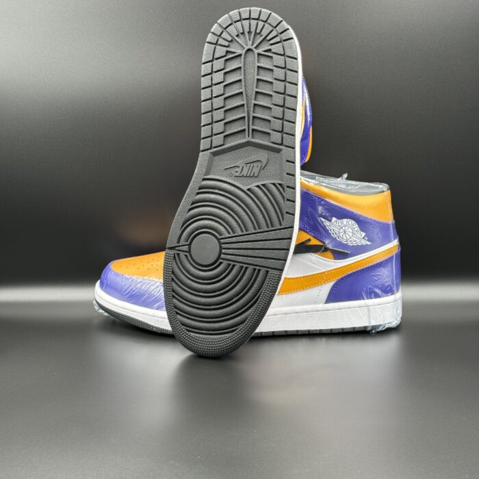 AIR JORDAN 1 MID LAKERS - Image 2