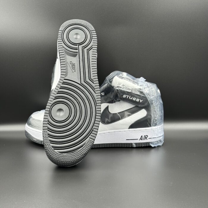 Jordan × Nike × Stussy - Image 2
