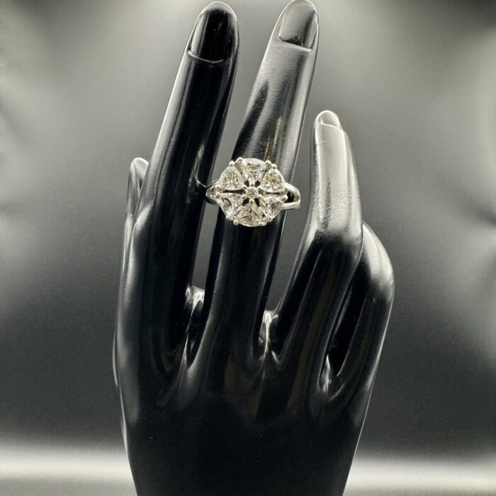 Sterling Silver 925 Ring with Diamond Effect Stones - Image 6