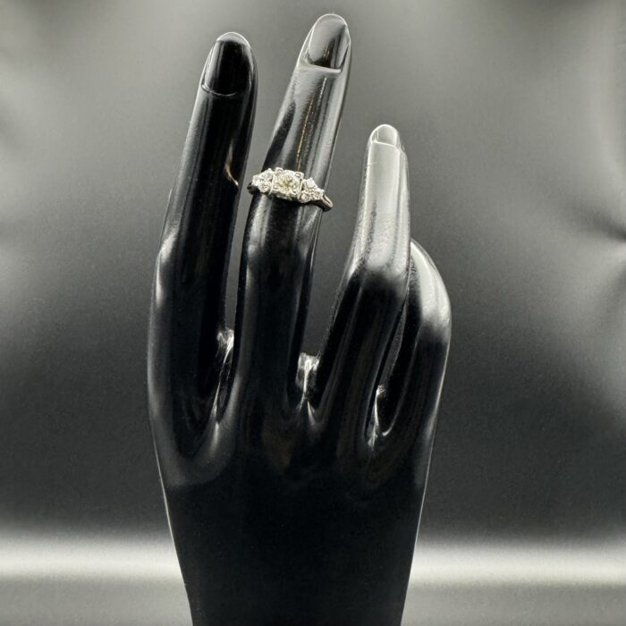 18ct Gold & Diamond Engagement Ring