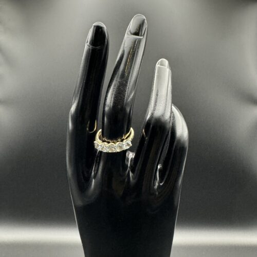 9ct Gold & Topaz Ring