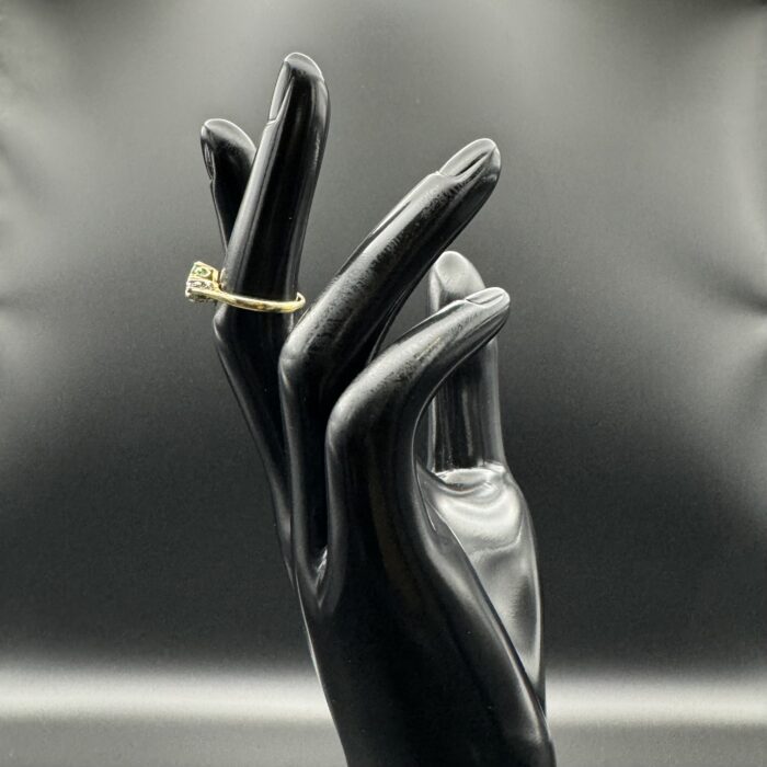 18ct Gold Diamond & Emerald Engagement Ring - Image 2