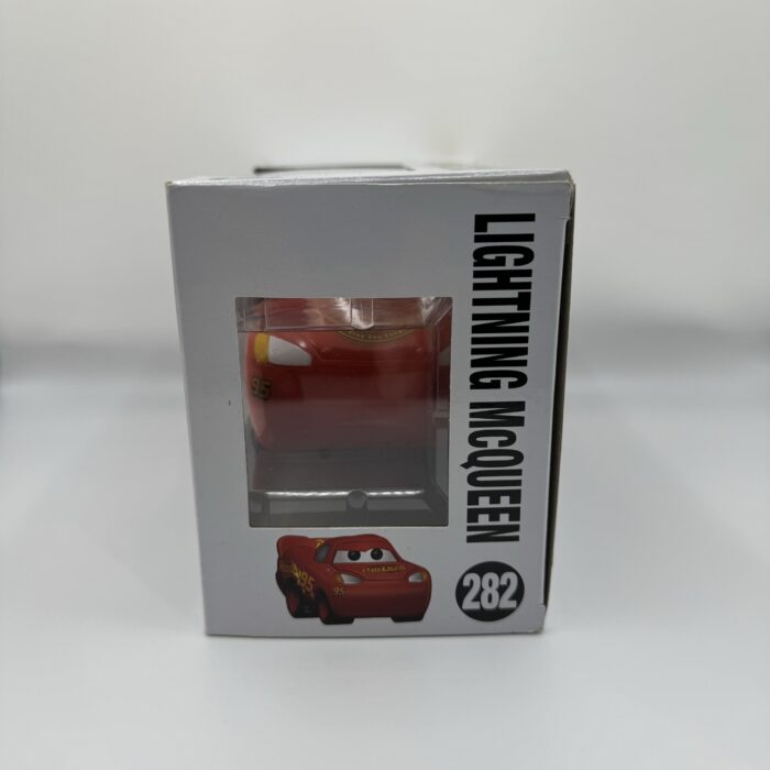 Funko Pop! Disney's Pixar Cars 3 Lightning McQueen #282 - Image 2