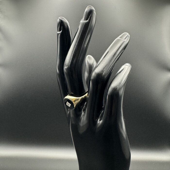 9ct Gold Signet Ring Black Onyx with Set Diamond - Image 4