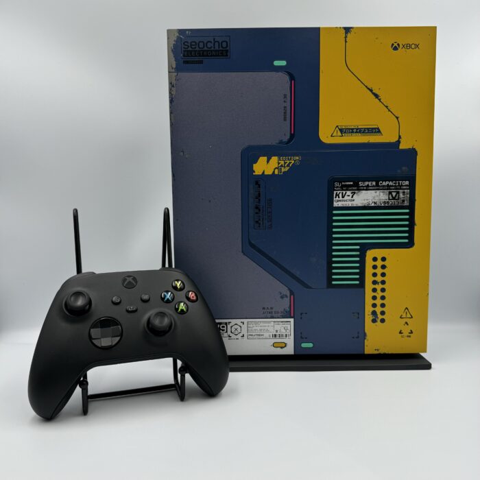 Xbox One x Cyberpunk 2077 & Controller