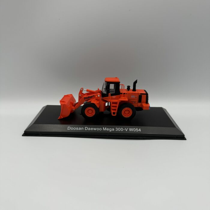 World of Stobart Doosan Daewoo Mega 300-V