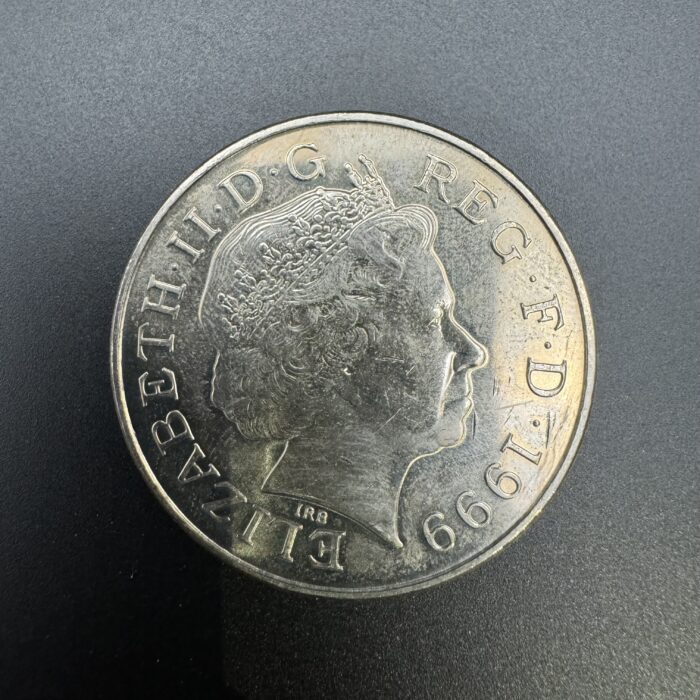 1999 - 2000 Millennium Five Pound Coin - Image 2