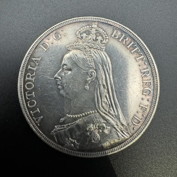 Victoria Veiled Head Crown