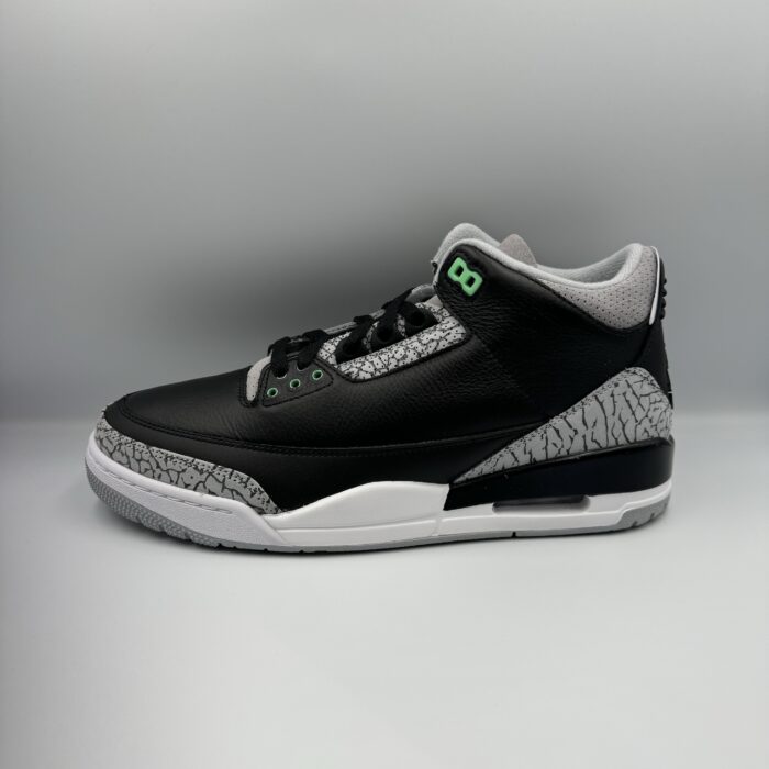 Air Jordan 3 Retro Green Glow - Image 3
