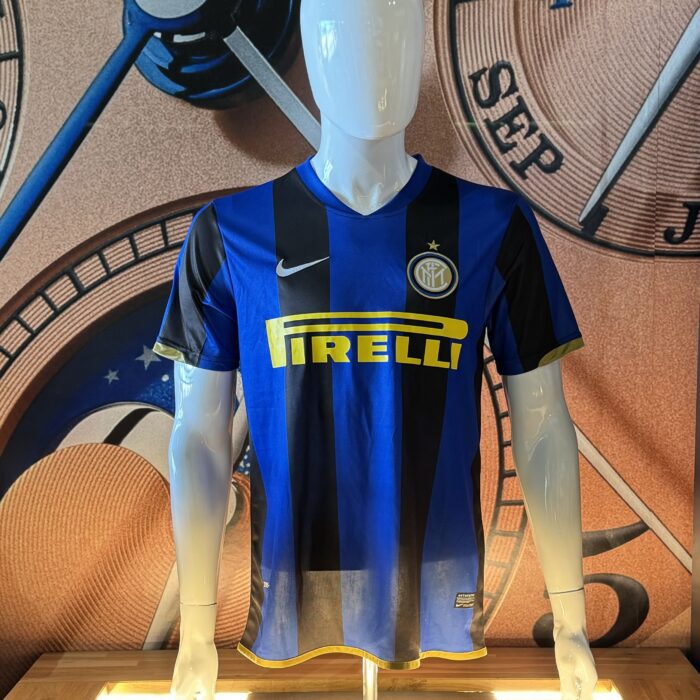 Retro Inter Milan Shirt 08/09 Ibrahimovic No.8 - Image 2